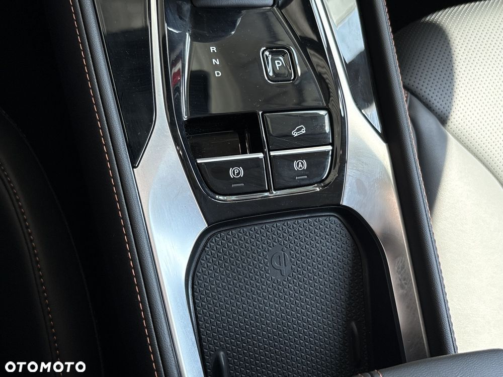 MG HS 1.5T HEV+ Exclusive - 22