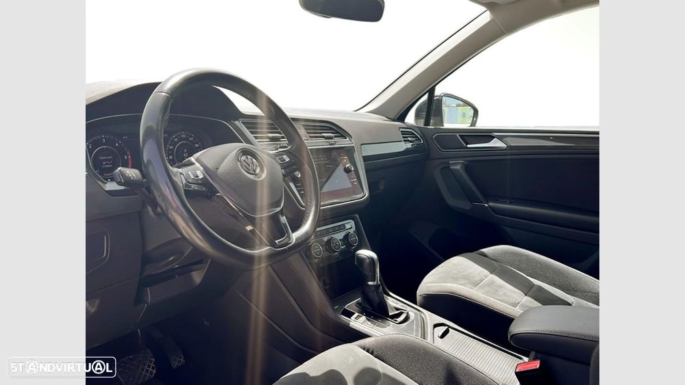 VW Tiguan 2.0 TDI Highline DSG - 14