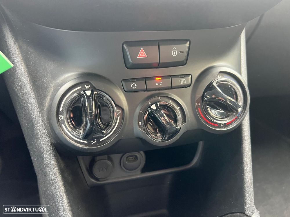 Peugeot 208 1.2 PureTech Signature - 8