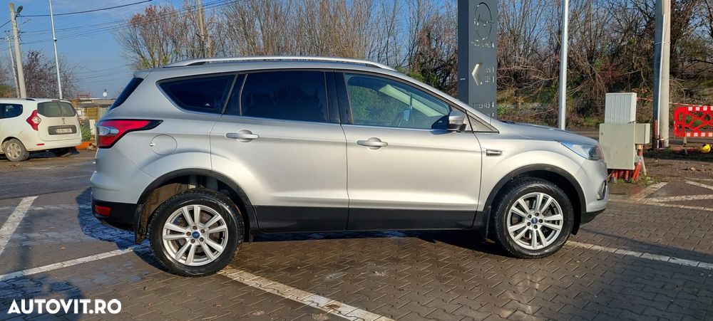 Ford Kuga - 4