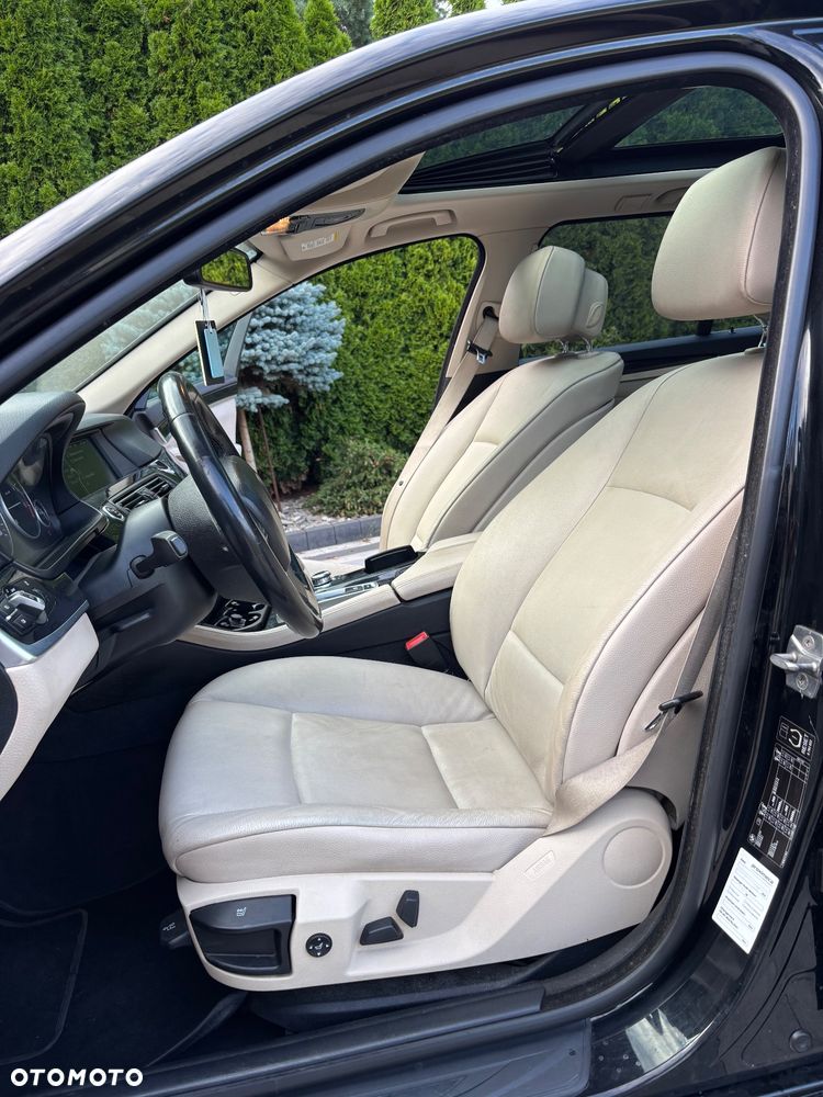 BMW Seria 5 520d Sport-Aut - 22