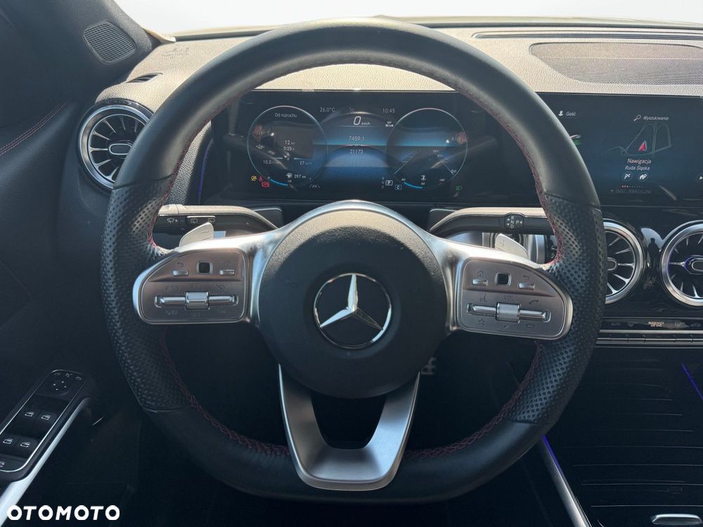 Mercedes-Benz GLB - 15