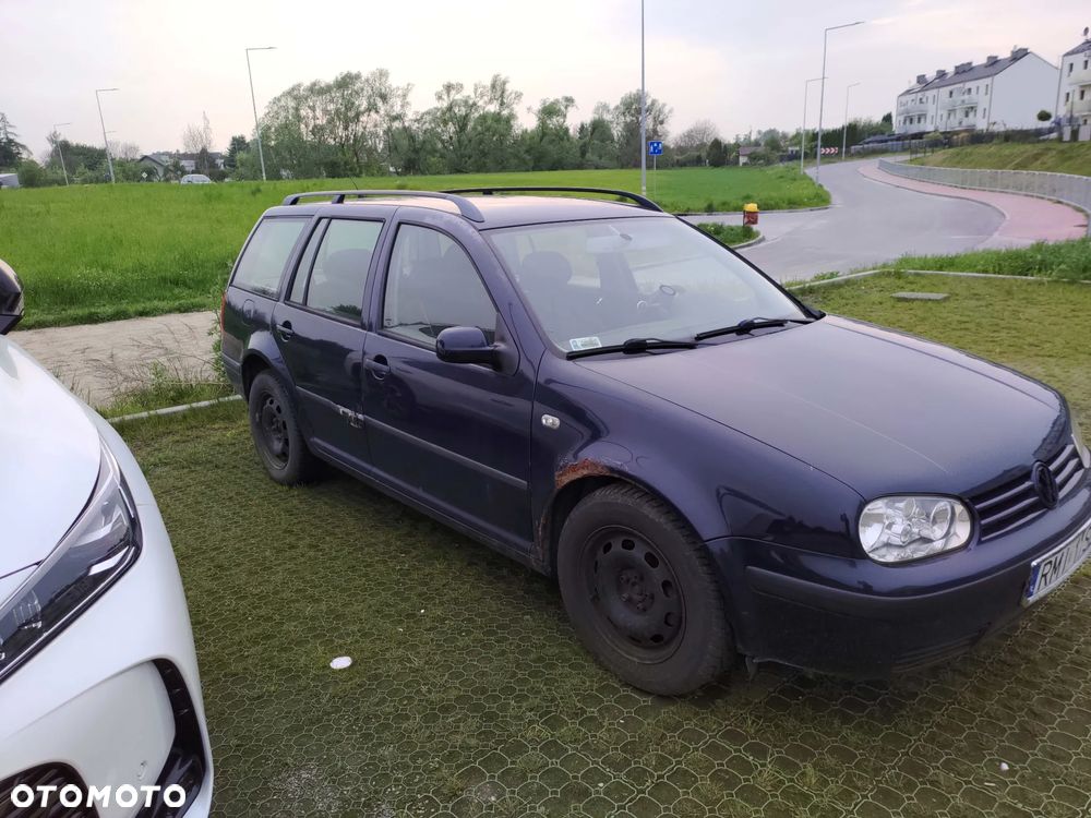 Volkswagen Golf - 3