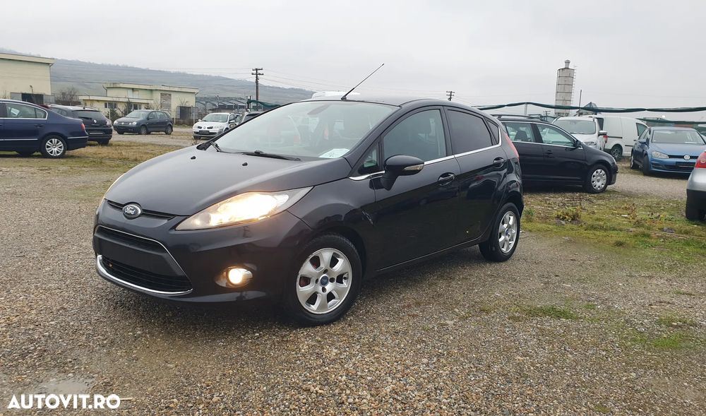 Ford Fiesta 1.6 TDCI SYNC Edition - 1