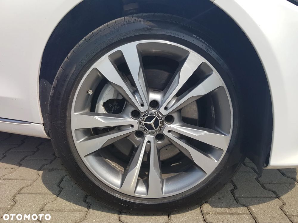 Mercedes-Benz Klasa C 300 4Matic 9G-TRONIC Exclusive - 10