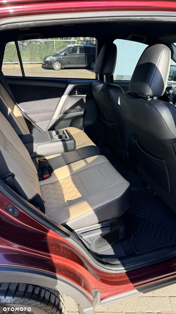 Toyota RAV4 Hybrid Prestige 4x4 - 8