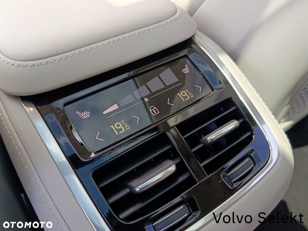 Volvo XC 90 - 25