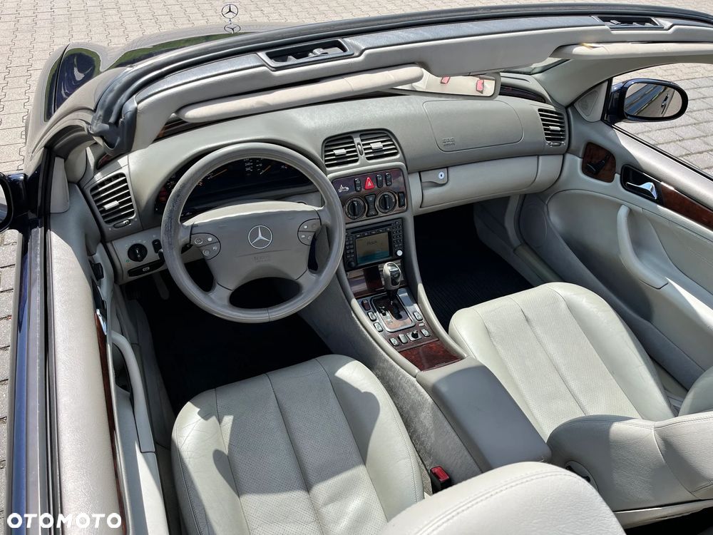 Mercedes-Benz CLK - 9