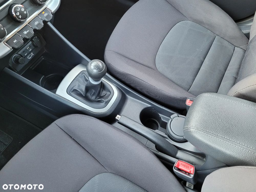 Kia Rio 1.2 Attract - 20