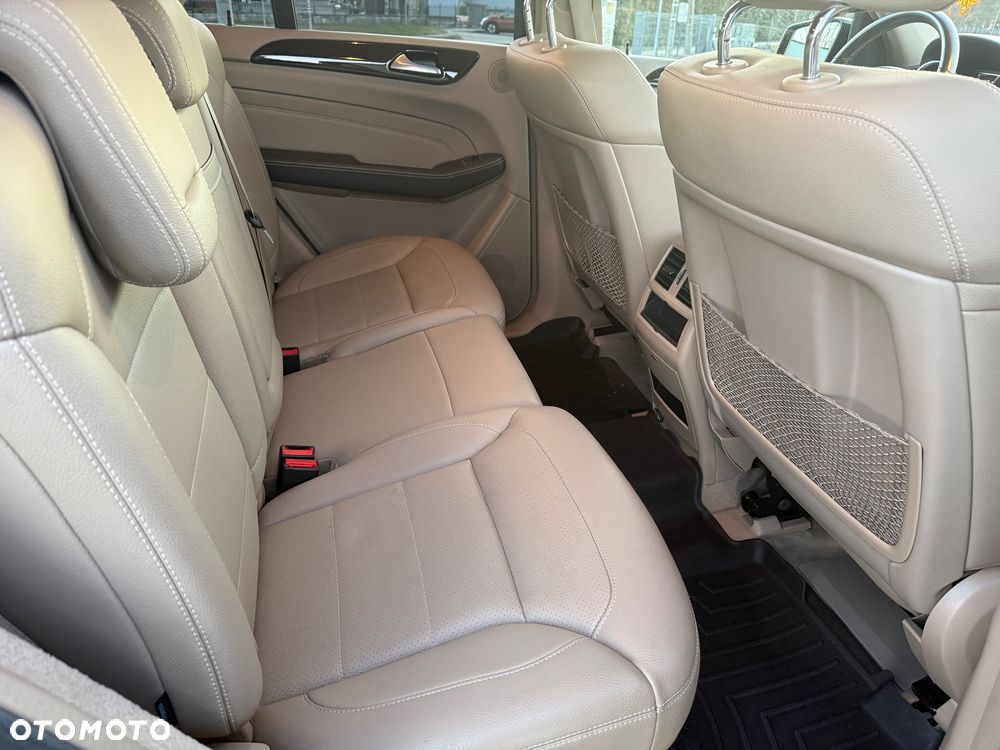 Mercedes-Benz ML - 7
