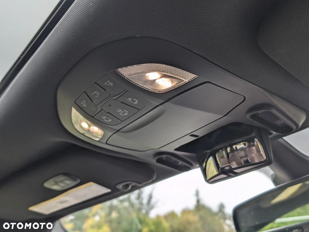 Chrysler Pacifica - 19