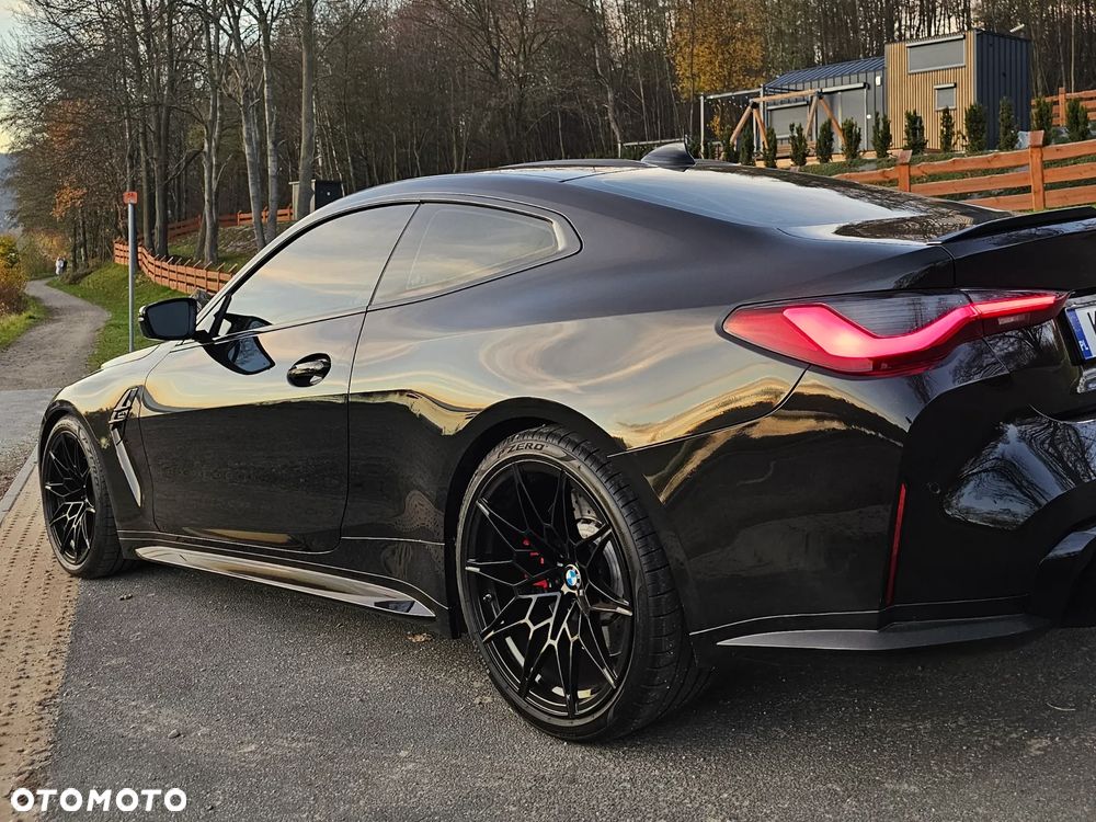 BMW M4 Competition - 4