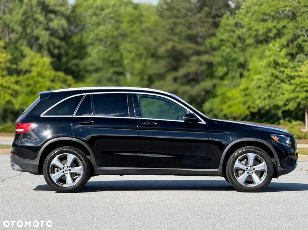 Mercedes-Benz GLC 300 4Matic 9G-TRONIC AMG Line - 10