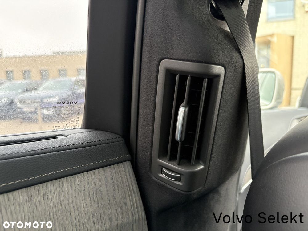 Volvo XC 90 - 25