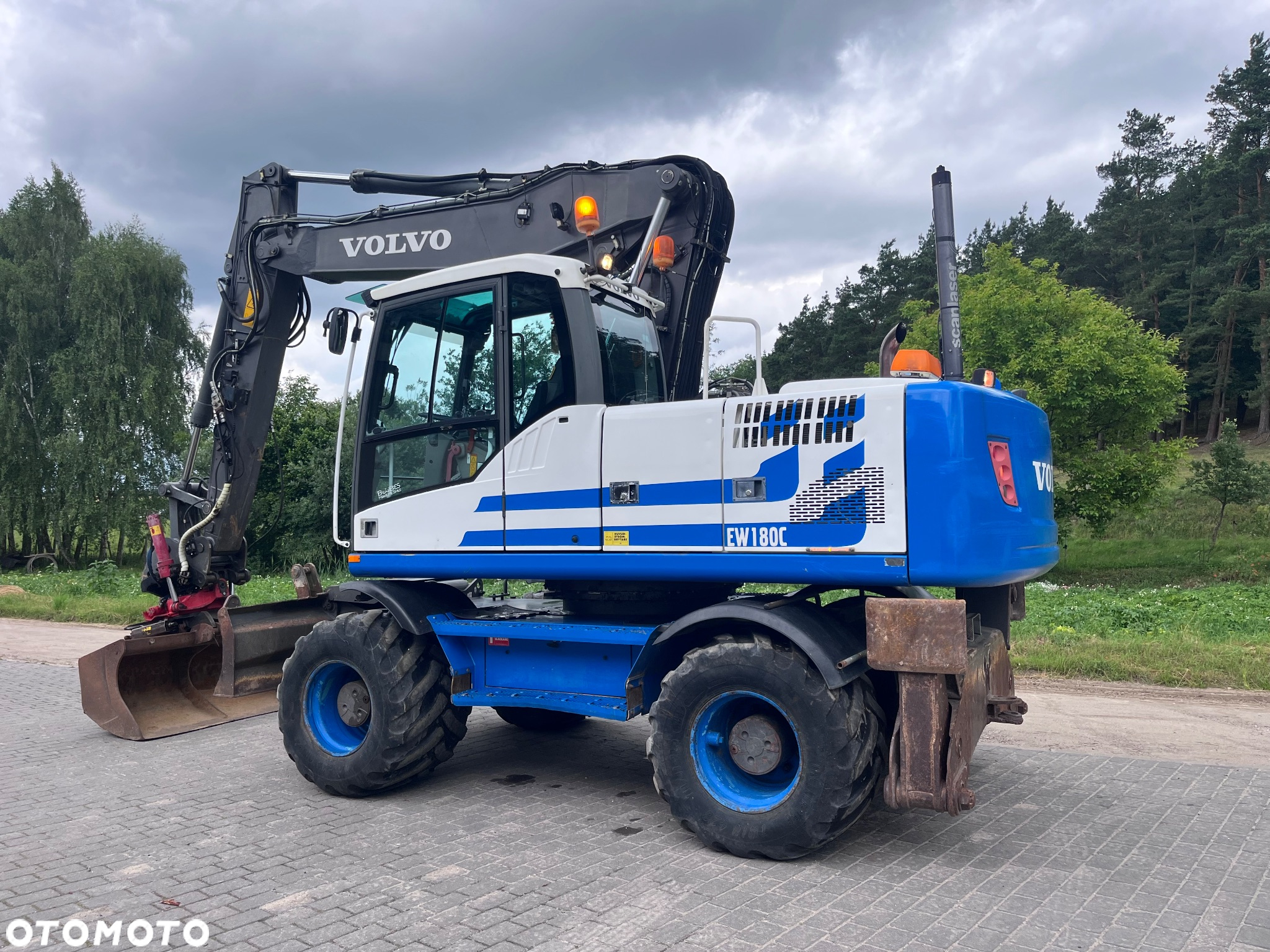 Volvo EW180C - 4
