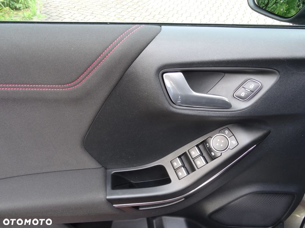 Ford Puma 1.0 EcoBoost Hybrid ST-LINE - 31