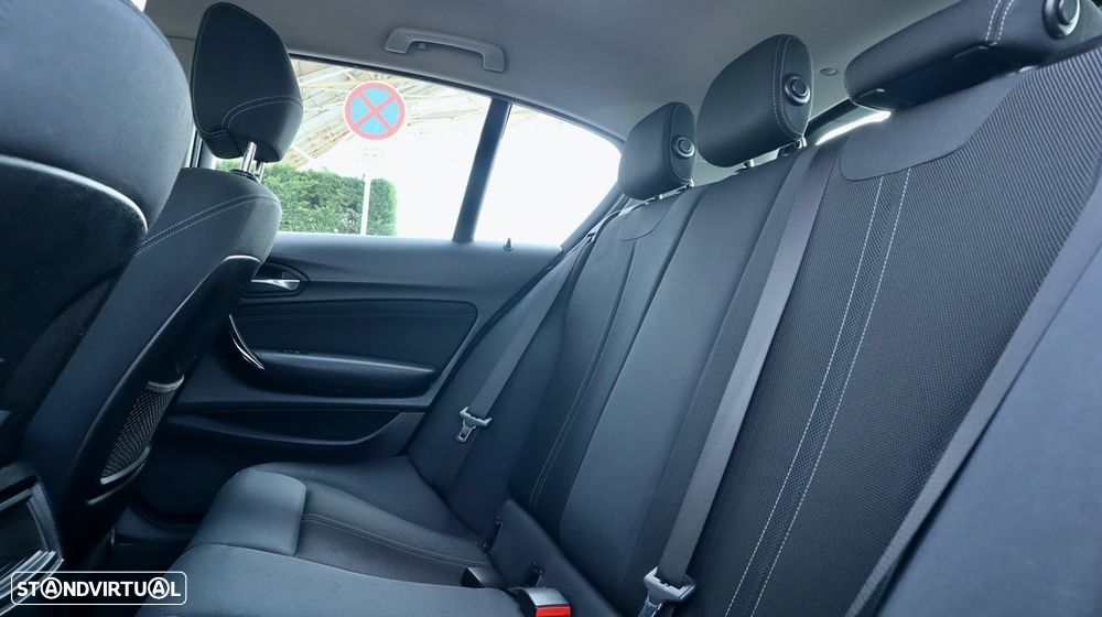 BMW 116 d Line Sport - 23