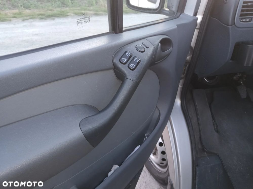 Mercedes-Benz Sprinter - 18