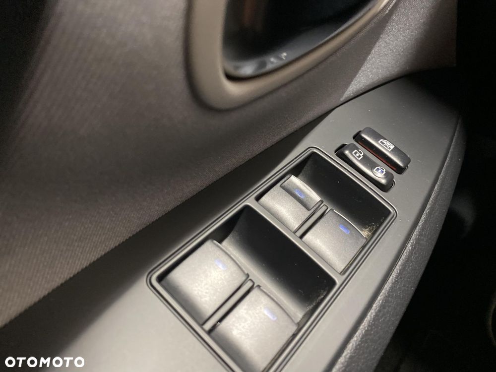 Toyota Avensis 2.0 D-4D Premium - 19