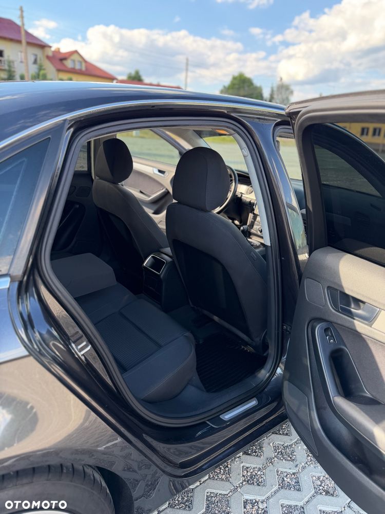 Audi A4 Limousine 2.0 TDI DPF Ambition - 12