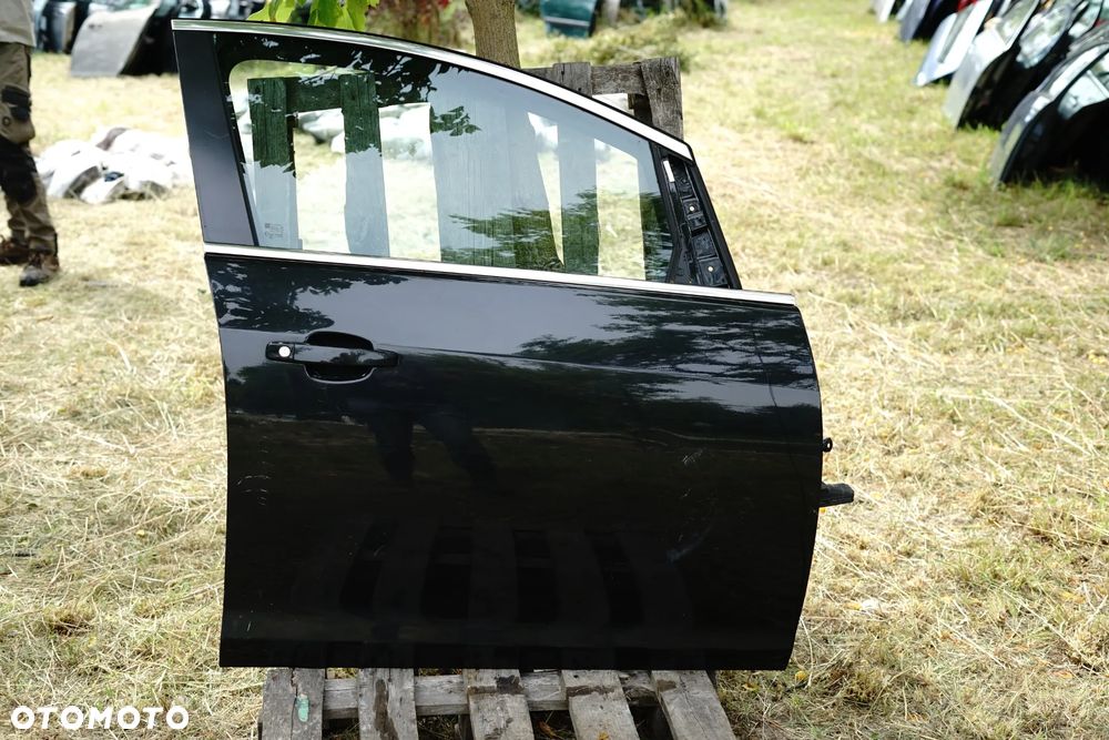 Drzwi przód przednie prawe Opel Astra J IV Z22C