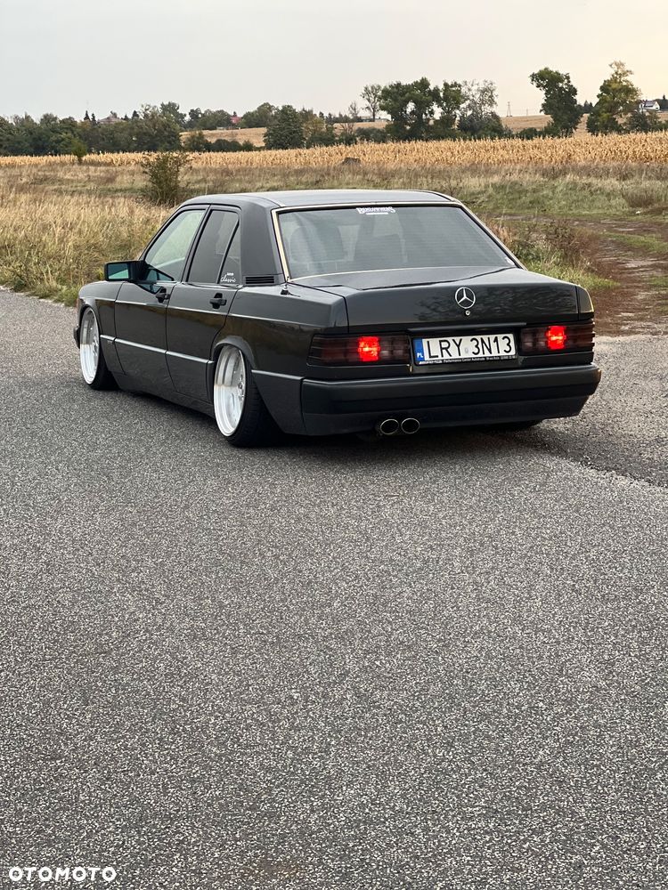 Mercedes-Benz W201 (190) - 7