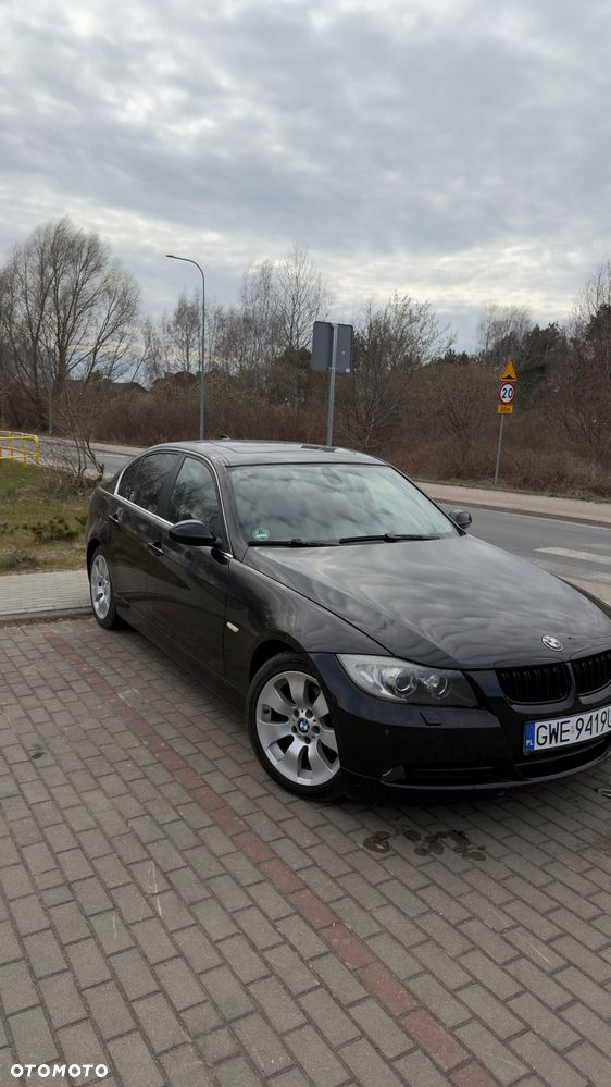 BMW Seria 3 325i - 2