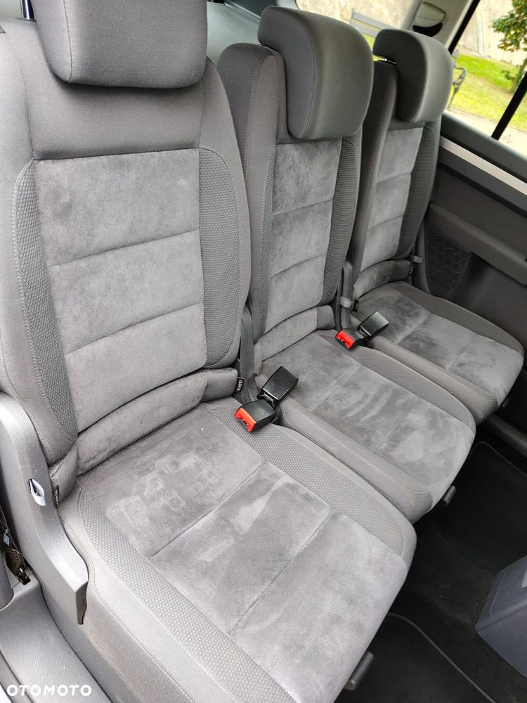 Volkswagen Touran 2.0 TDI DPF DSG Highline - 17