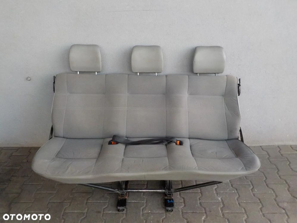 VW T4 FOTEL POTRÓJNY KANAPA ŁAWKA TYŁ TYLNA - 1
