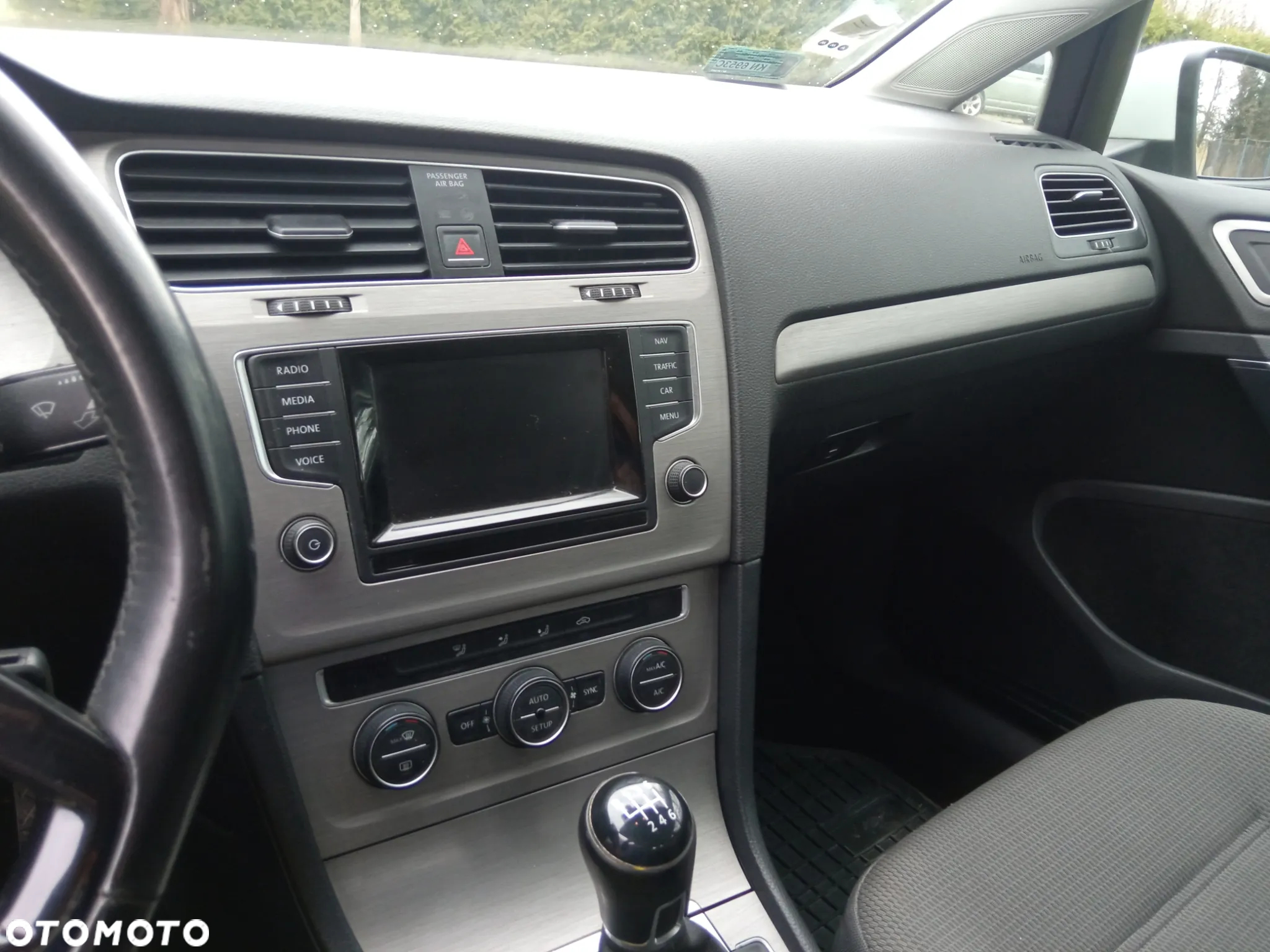Volkswagen Golf - 12