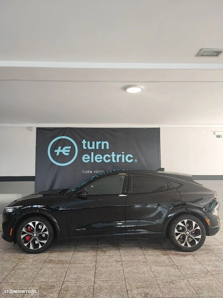 Ford Mustang Mach-E 75.7 kWh Premium AWD - 1