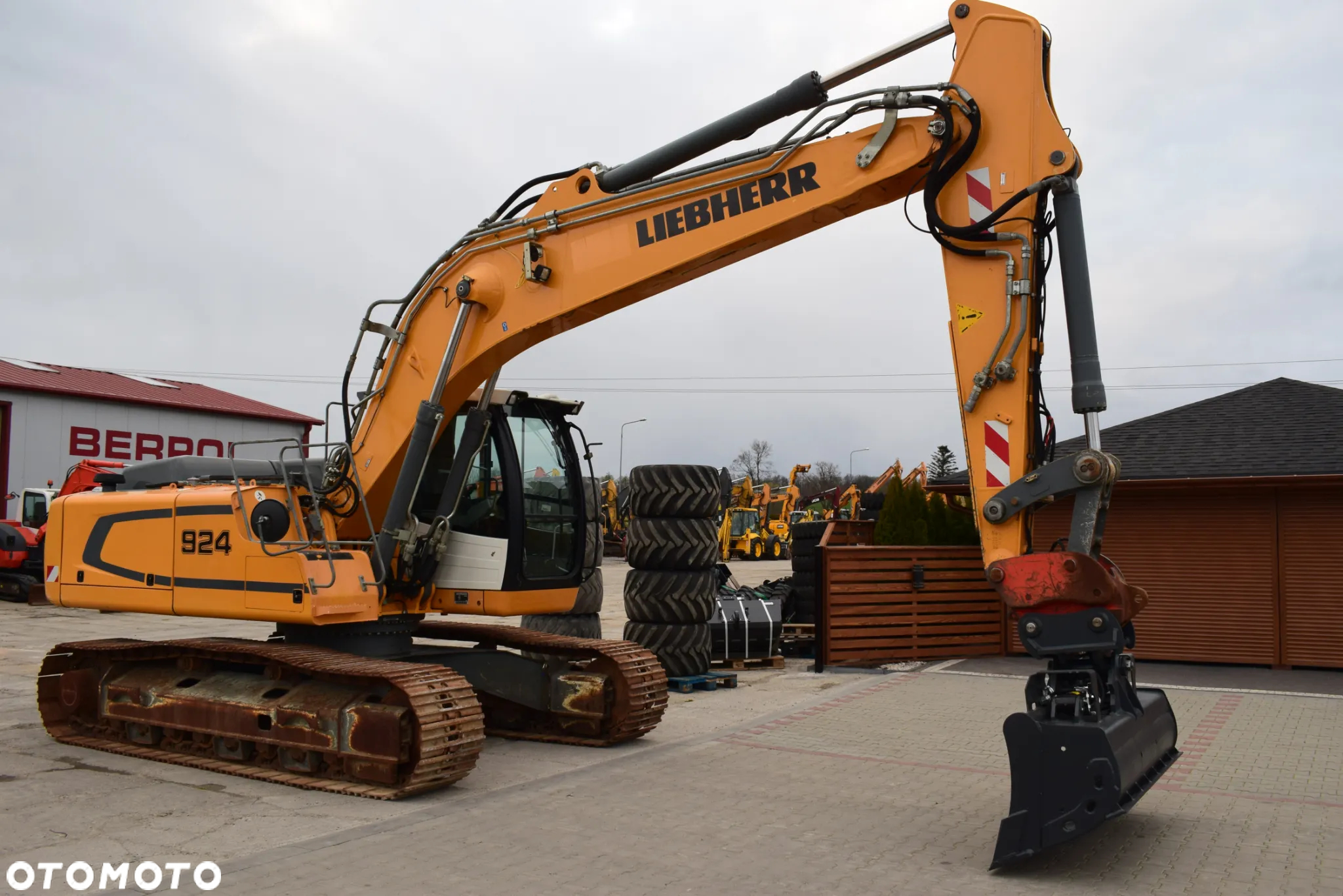Liebherr R924 Rok 2014 - 9