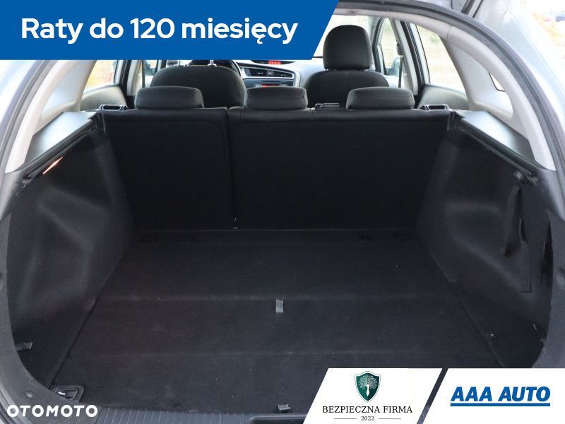 Kia Ceed - 16