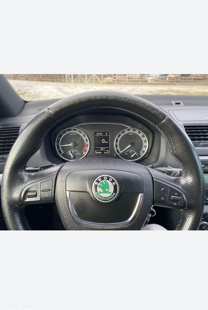 Skoda Octavia 2.0 TDI RS DSG - 6