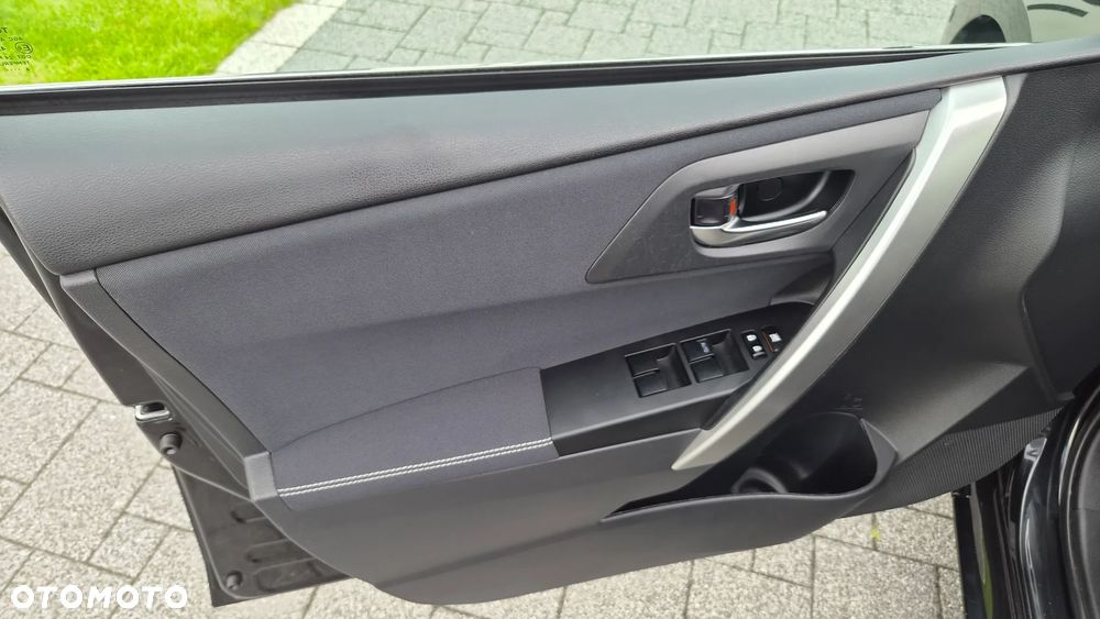 Toyota Auris 1.6 Valvematic Edition - 23