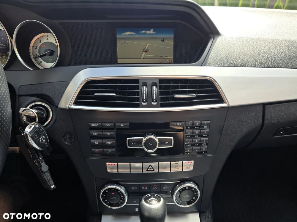 Mercedes-Benz Klasa C 180 CGI Automatik BlueEFFICIENCY SPORT EDITION - 31
