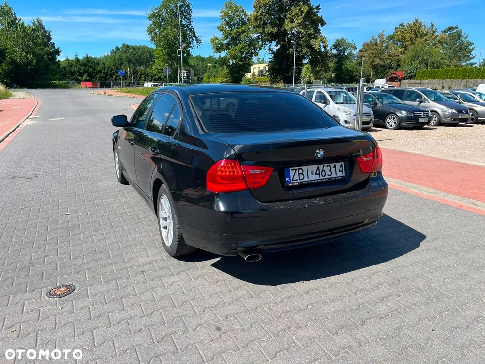 BMW Seria 3 316d - 11