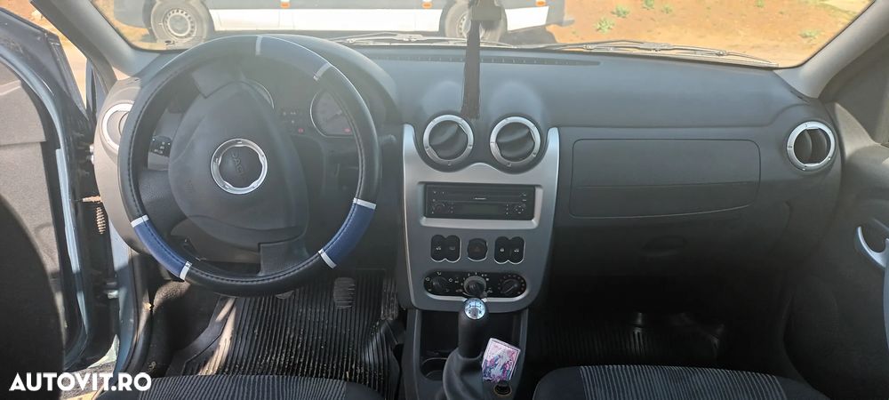 Dacia Logan - 6