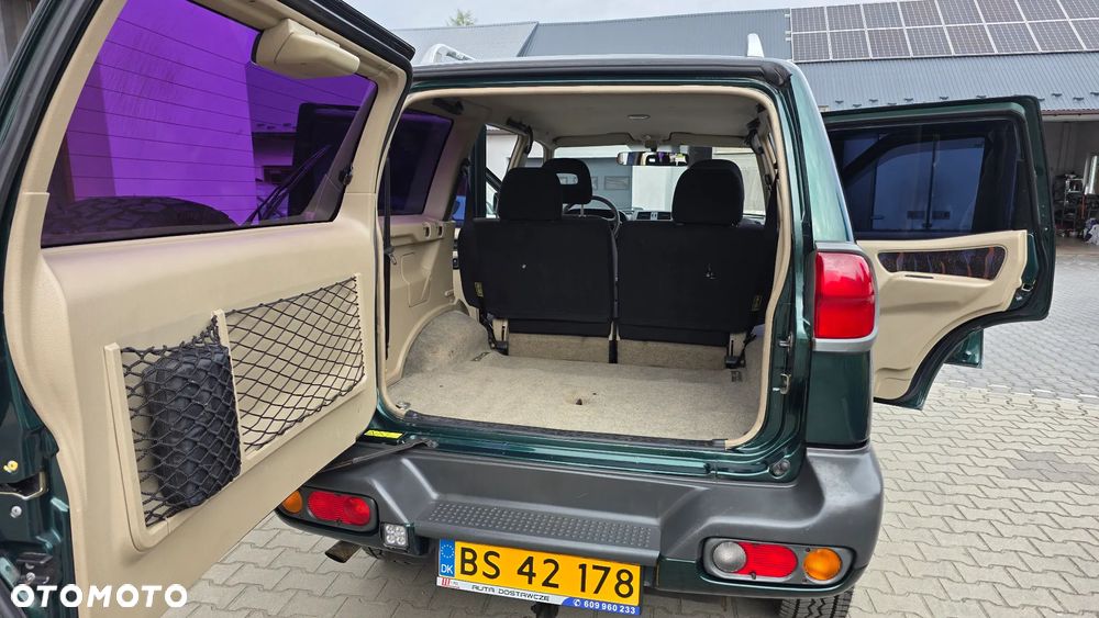 Nissan Terrano 2.7 TDi Comfort - 32