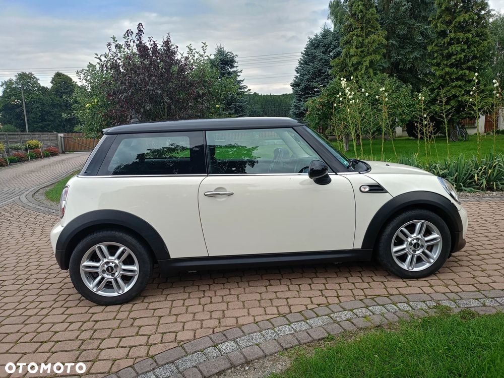 MINI Cooper 50 Camden - 4