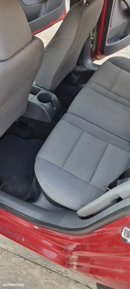 Volkswagen Golf 1.9 TDI 4Motion Sportline - 14