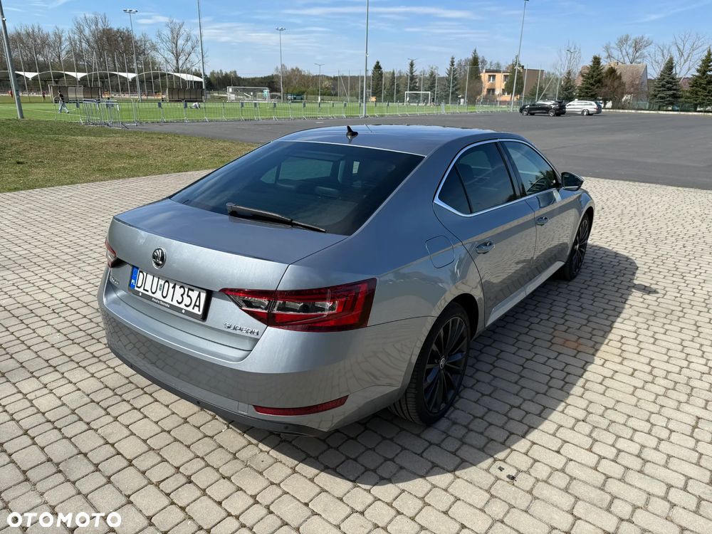 Skoda Superb 2.0 TSI Ambition DSG - 7