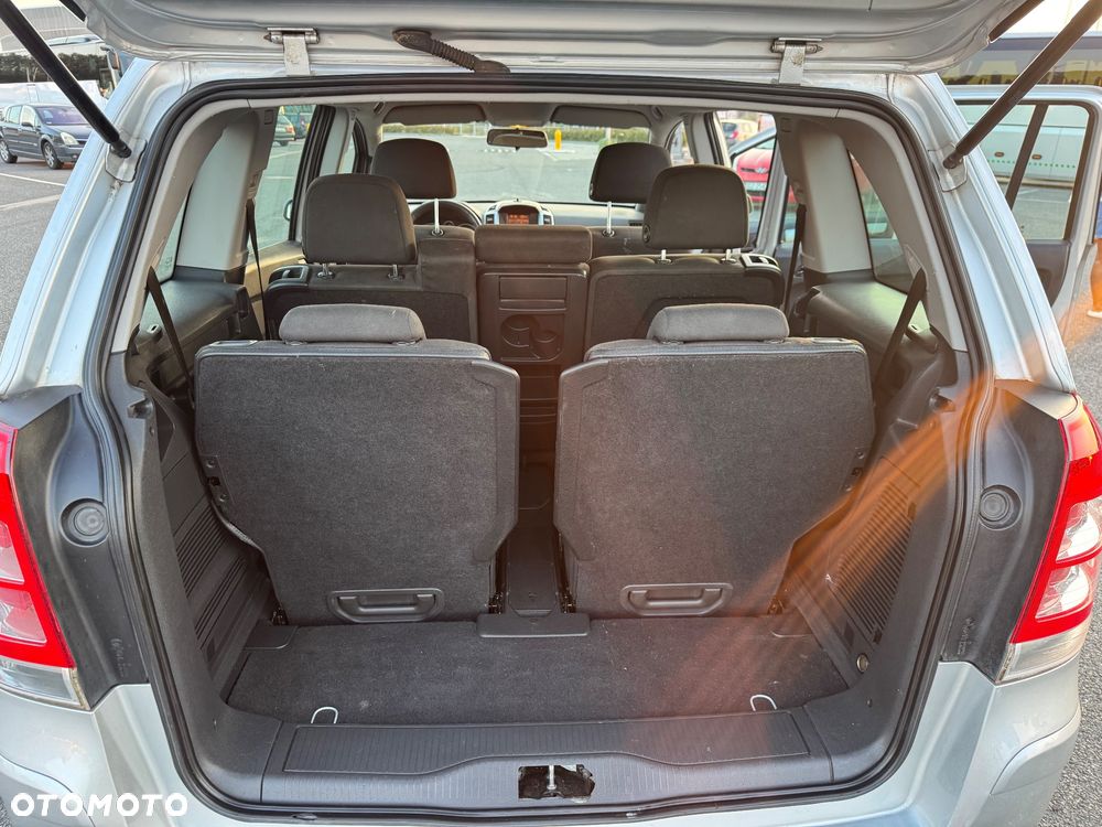 Opel Zafira - 11