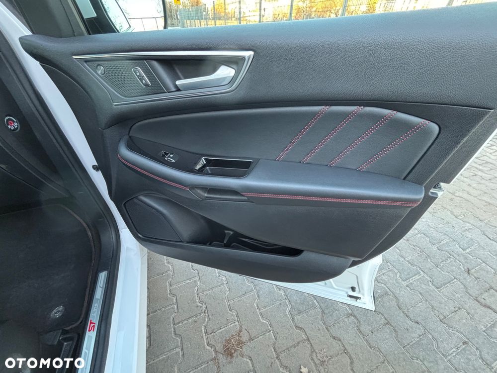 Ford Edge 2.0 EcoBlue Twin-Turbo 4WD ST-Line - 19