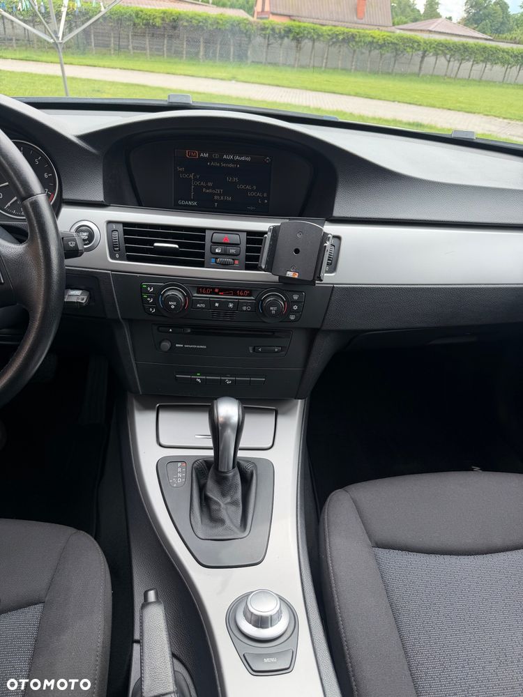 BMW Seria 3 325i - 9