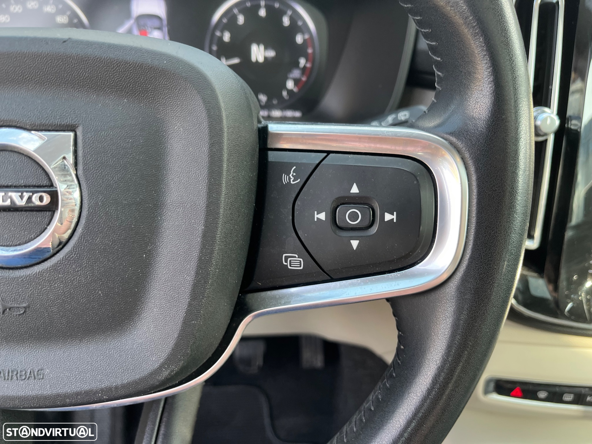 Volvo XC 40 1.5 T2 Inscription - 28