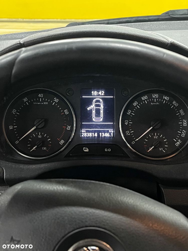 Skoda Roomster 1.4 16V Comfort - 13
