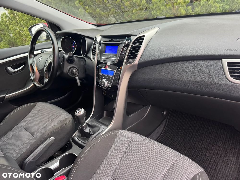 Hyundai i30 1.4 Comfort World Cup - 6