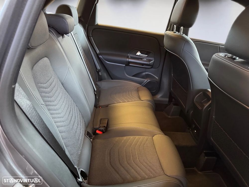 Mercedes-Benz B 180 d Style Plus Aut. - 23