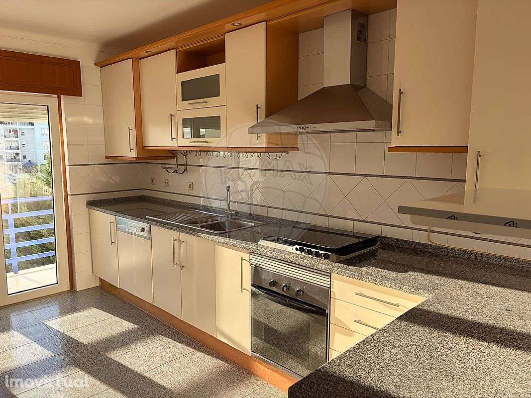 Apartamento T2 para arrendamento - Grande imagem: 4/19